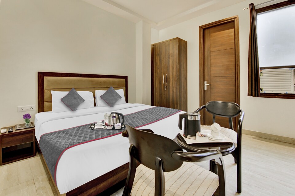 Townhouse OAK Luxury Stays , Noida Stadium, Noida