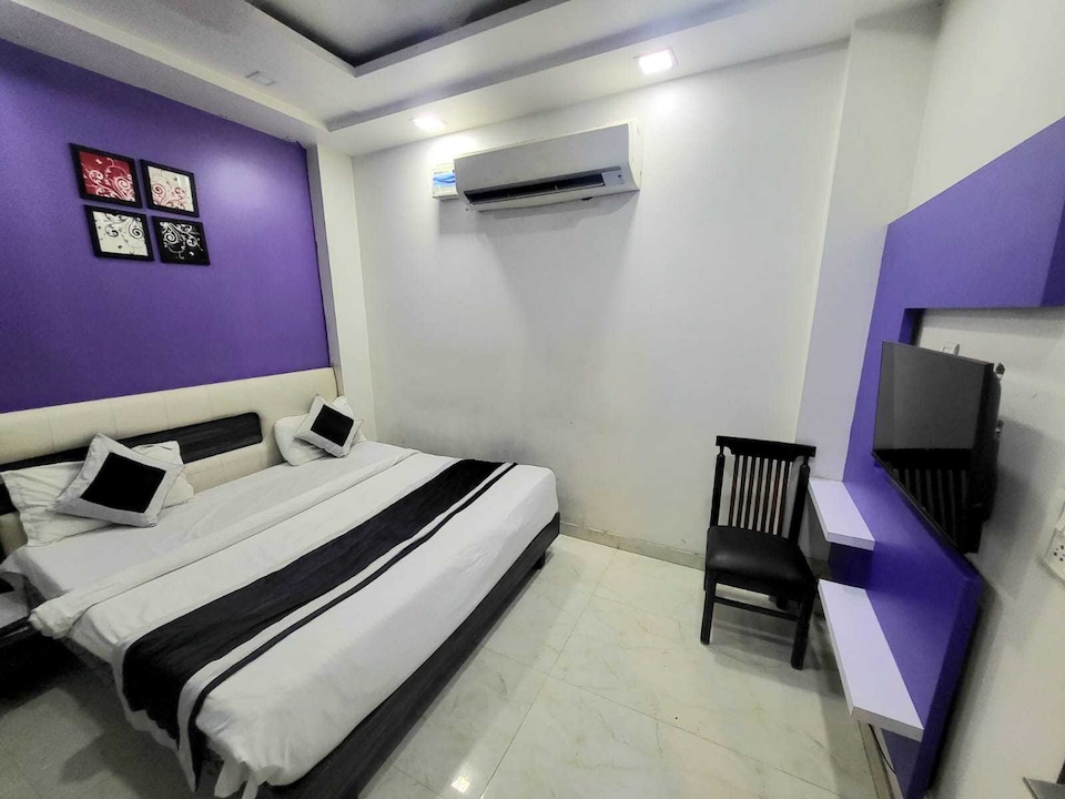 OYO 93550 Season''s Grand, Pitampura - Rohini Delhi, Delhi