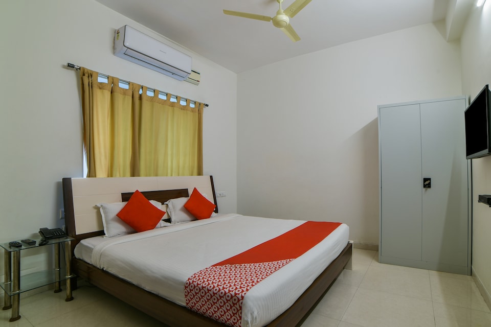 OYO 12146 Flora Vihaan, Financial District, Hyderabad