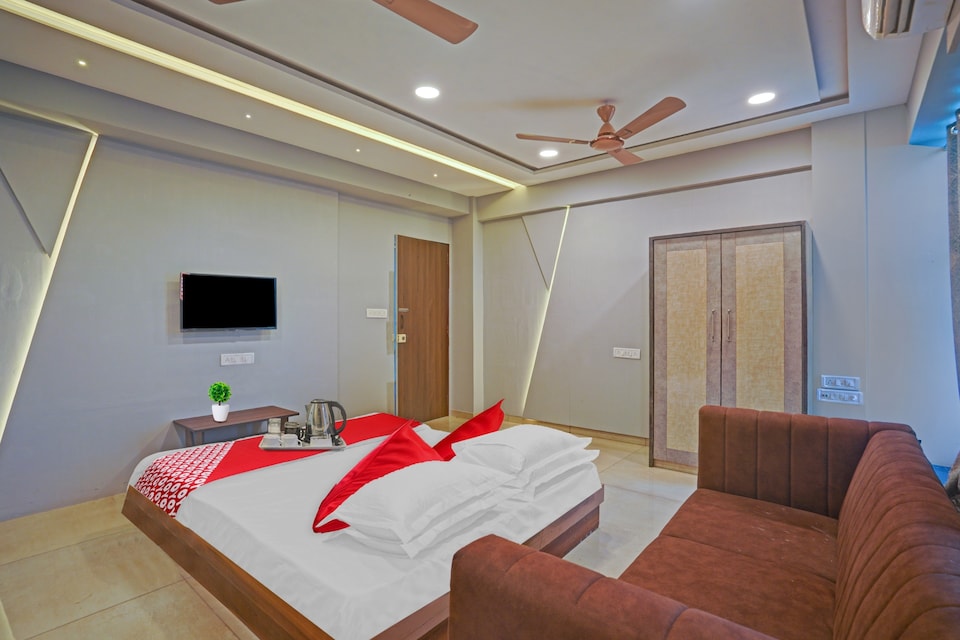 Hotel O sai Paradise, Airport Surat, Surat