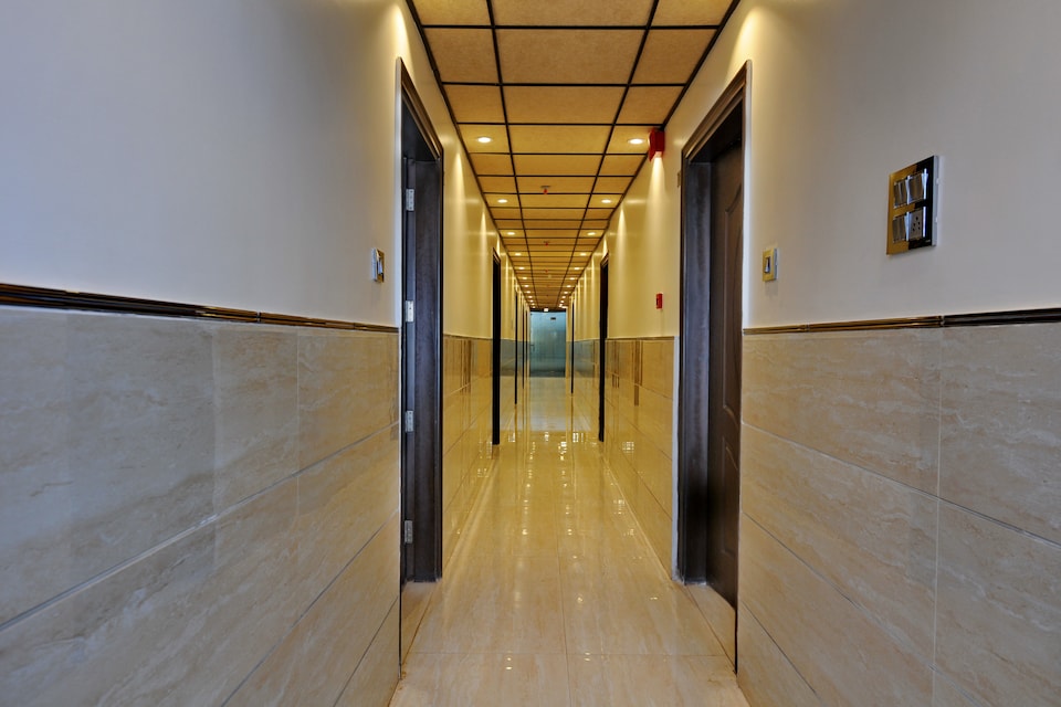 Hotel O Flyover Inn, Pitampura - Rohini Delhi, Delhi