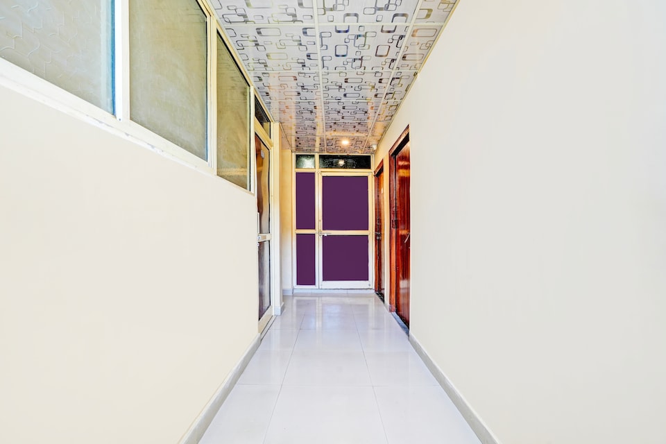 OYO 93616 Hotel V Star, Lashkar, Gwalior