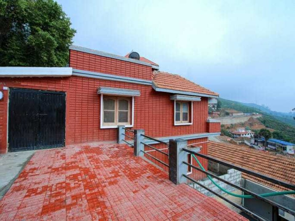 Flagship Red Rock Cottage, Ooty Coonoor Road, Ooty