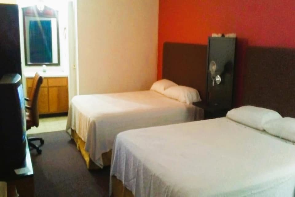OYO Hotel McIntyre GA, US 441, Union City GA, Union City