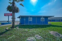 Monterrey Motel Padre Island, Corpus Christi BY OYO