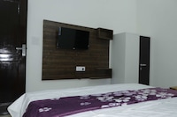OYO V Regal Guest House