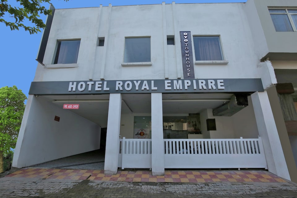 Collection O Royal Empire, Nayagaon Chandigarh, Chandigarh