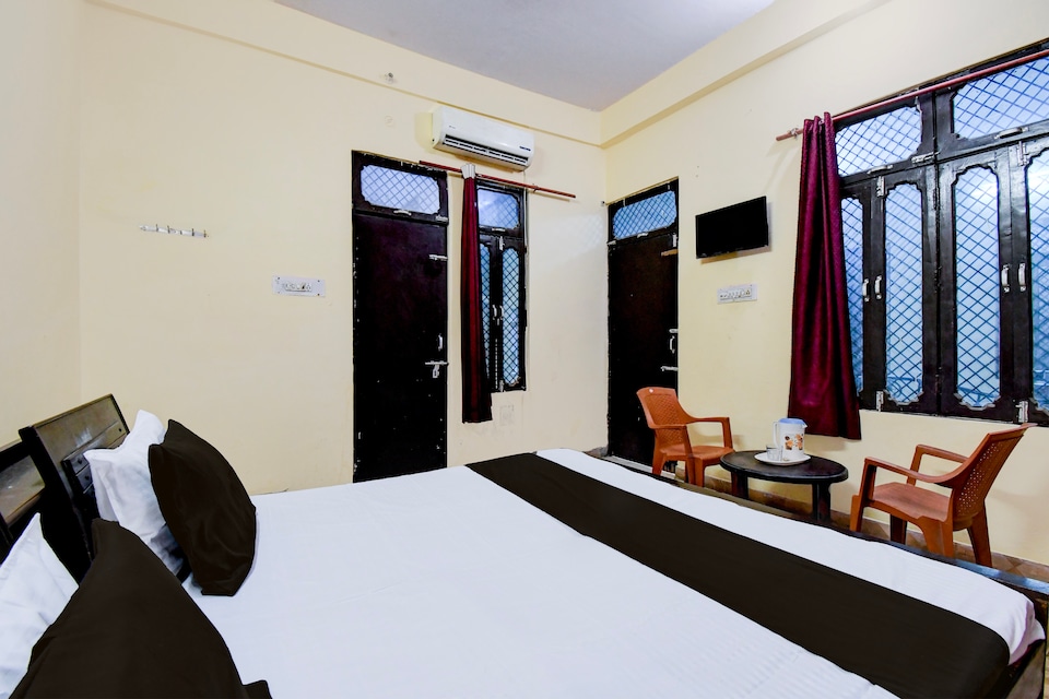 Hotel O gracious inn, Vikas Nagar Lucknow, Lucknow