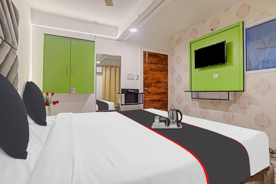 Collection O 93695 Hotel Western Arc, Vijay Nagar Indore, Indore