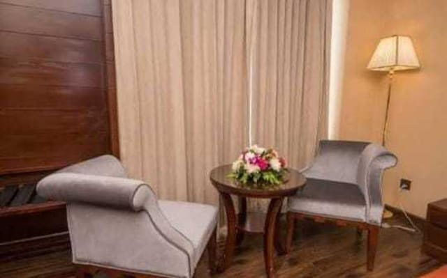 OYO The Royal Stay Greater Noida Near PVR Ansal Plaza Greater Noida