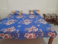 SPOT ON Ganga Darshan Hotel