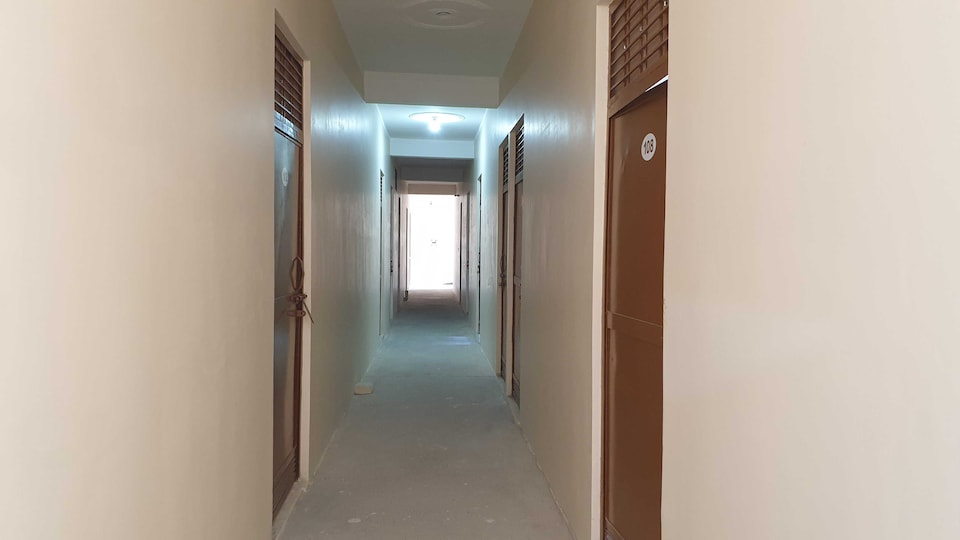 OYO Hotel Shinestar, Meerut, Meerut