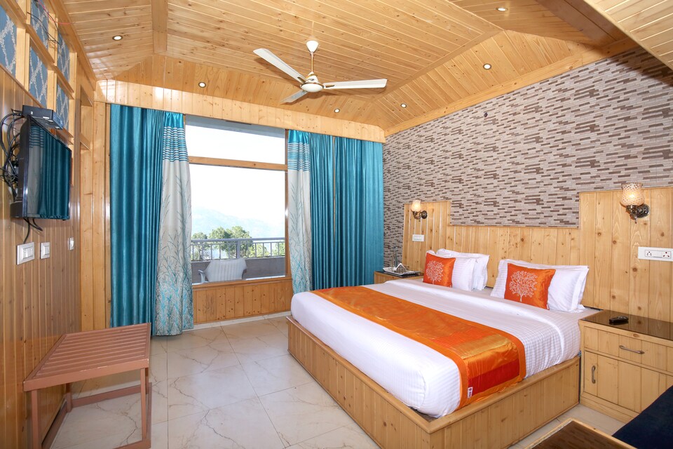 OYO Home 12170 Luxury Wooden Rooms, Kasauli, Kasauli