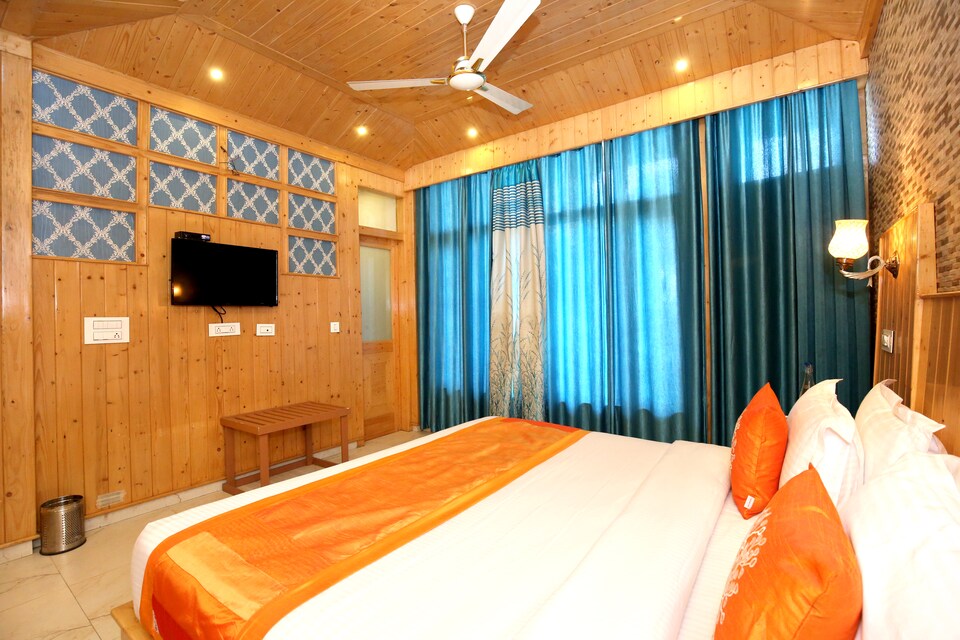 OYO Home 12170 Luxury Wooden Rooms, Kasauli, Kasauli