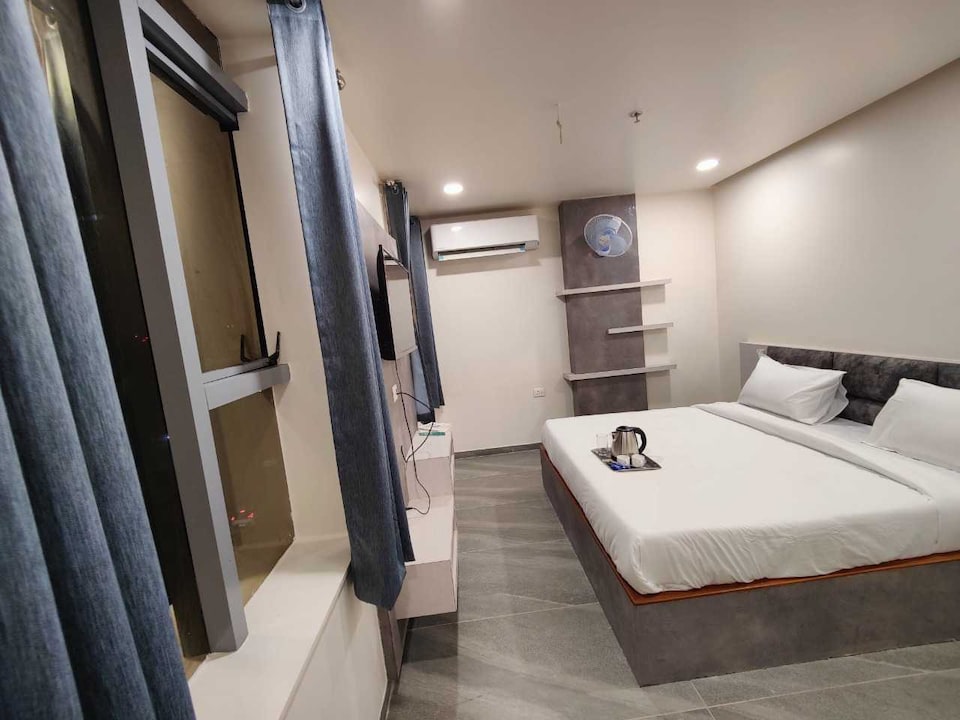 POP 700214 Hotel The Circle Townhouse, Railway Station Jaipur, Jaipur