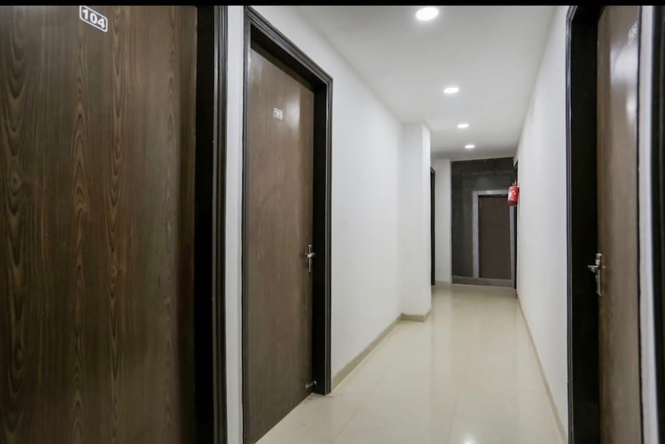 POP Royal King Hotel Near Rithala Metro Station, Pitampura - Rohini Delhi, Delhi