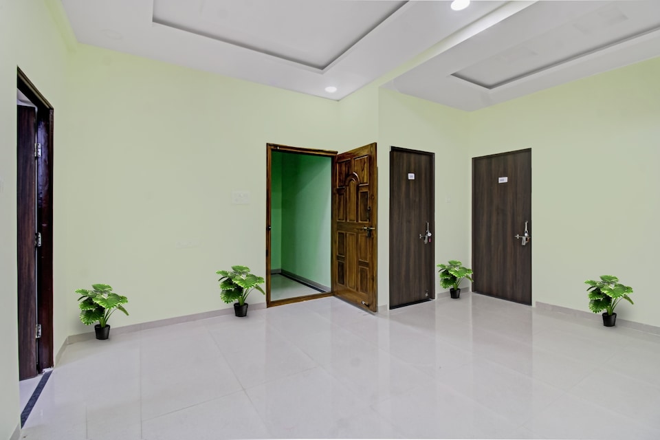 Hotel O Utkarsh Inn, Bus Stand Nagpur, Nagpur