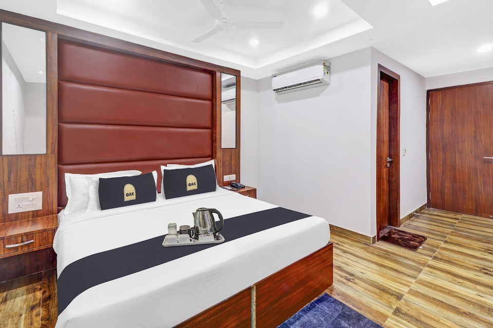 Townhouse OAK Hotel The Empire, Taj East Gate Road Agra, Agra