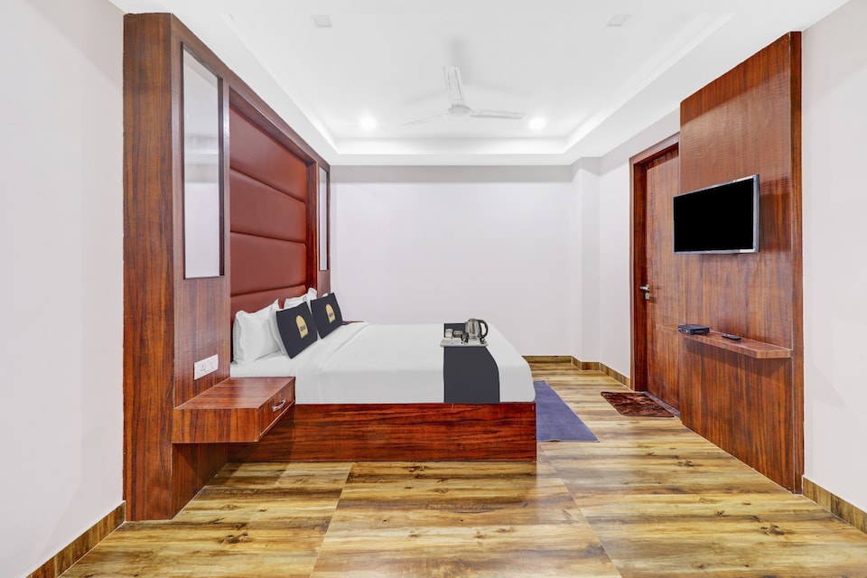 Townhouse OAK Hotel The Empire, Taj East Gate Road Agra, Agra