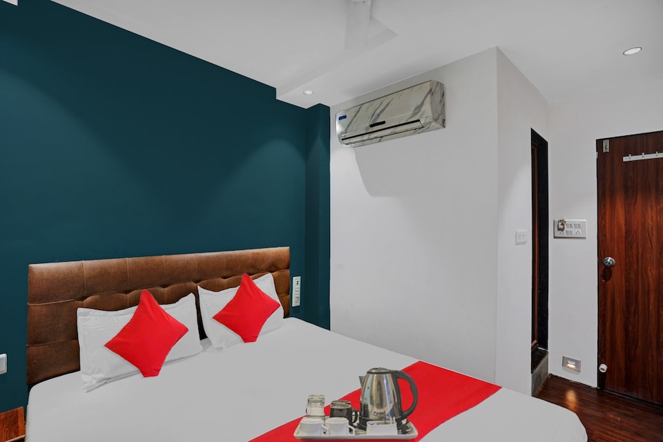Hotel O Nidhivan Hotel And Rooms, Airport Surat, Surat