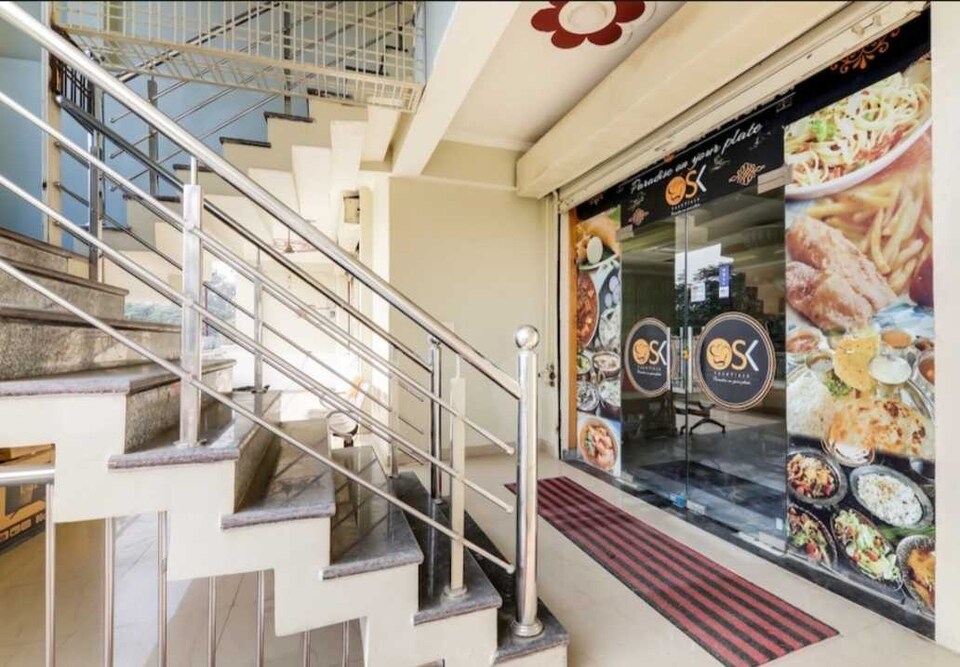 Live on LCK2352, Gomti Nagar Lucknow, Lucknow