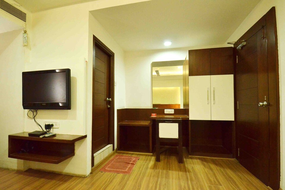 OYO 1543 Hotel Kanchan, MG Road Indore, Indore