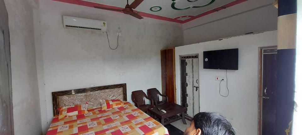 POP Anubhavrooms, Etawah, Etawah