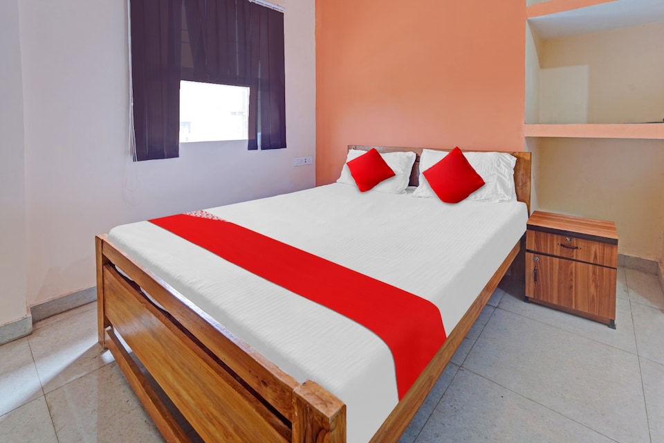 Hotel O Grand Paradise Inn & Banquet Hall, Kankarbagh Patna, Patna