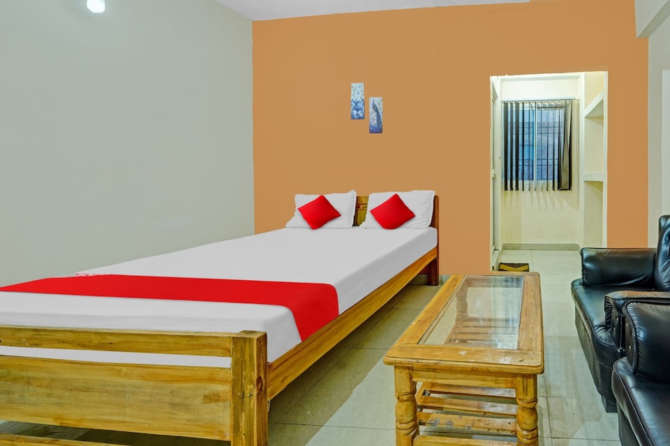 Hotel O Grand Paradise Inn & Banquet Hall, Kankarbagh Patna, Patna