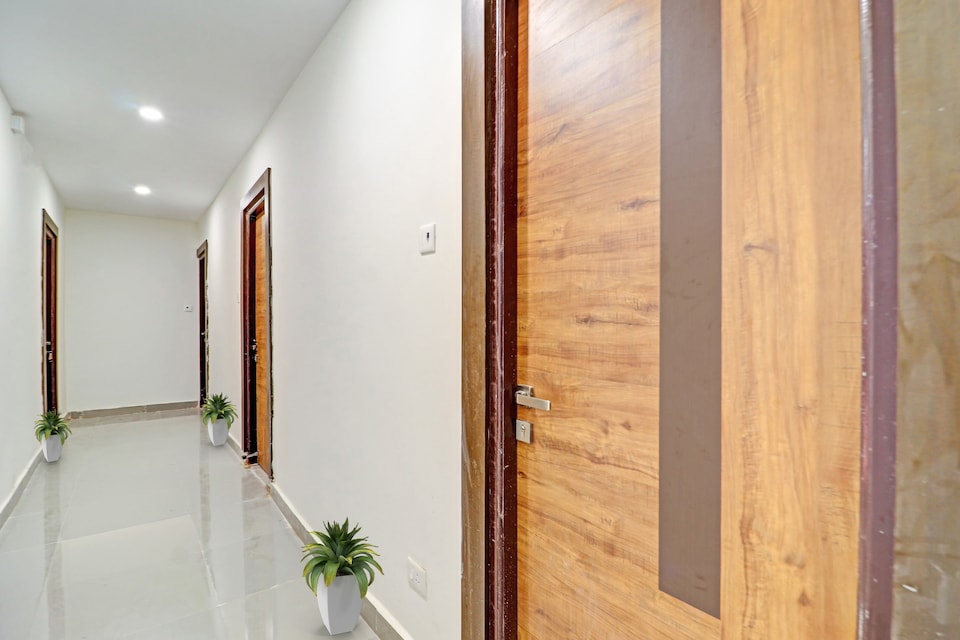 Hotel O by OYO Night Eye, Kukatpally, Hyderabad