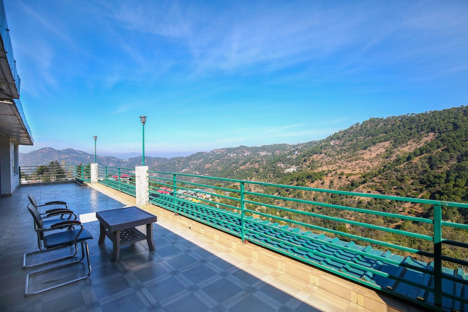 OYO Home 12185 Wayside Villa 3BHK, Kasauli, Kasauli