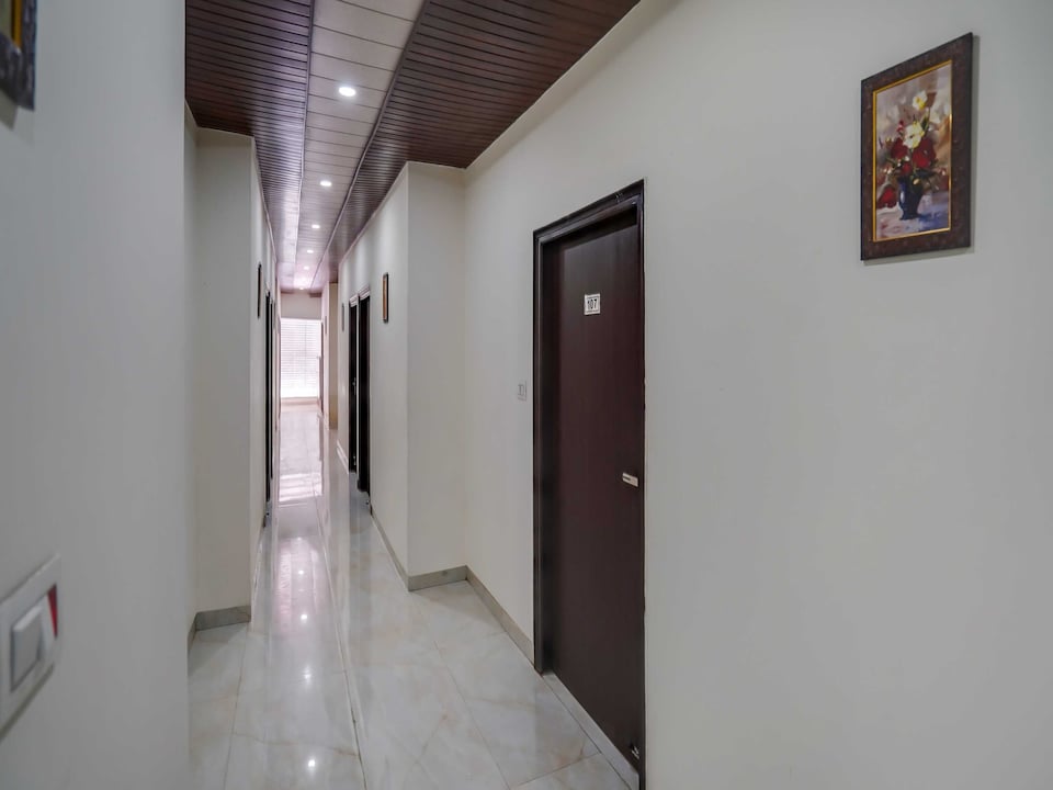Hotel O Grand Inn Residency, Faridabad, Faridabad