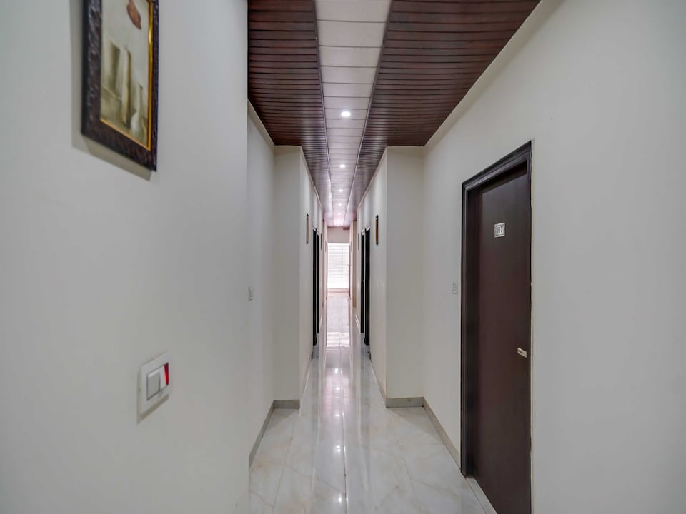 Hotel O Grand Inn Residency, Faridabad, Faridabad