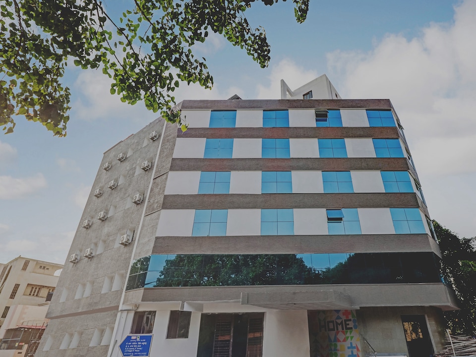 Capital O Elite Stay Jp Nagar Near SRI SATHYA GANAPATHI SHIRDI SAIBABA Temple, JP Nagar Bangalore, Bangalore