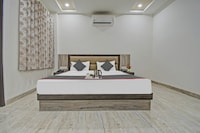 Townhouse 1145 Hotel Lakhdatar