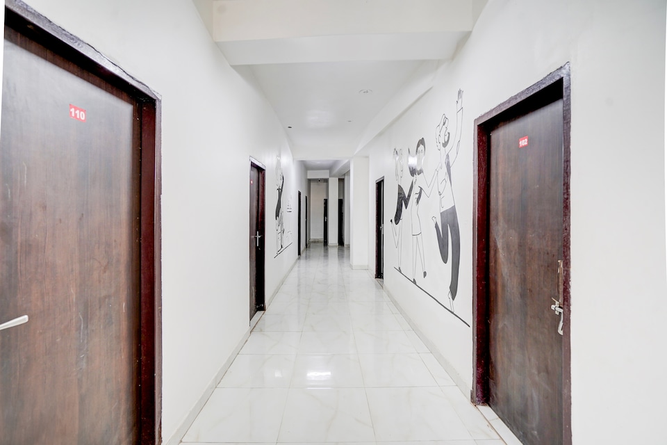 Hotel O Chaudhary Guest House, Faridabad, Faridabad