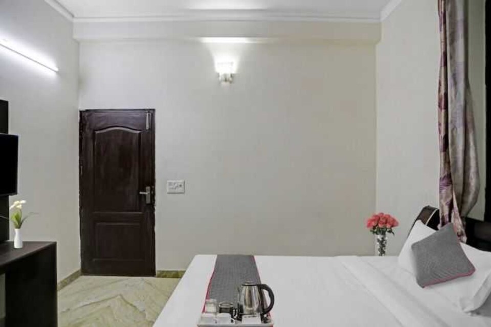 OYO 700632 Noida Grand, Noida City, Noida