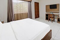 OYO 91696 Kimara Homestay & Resto