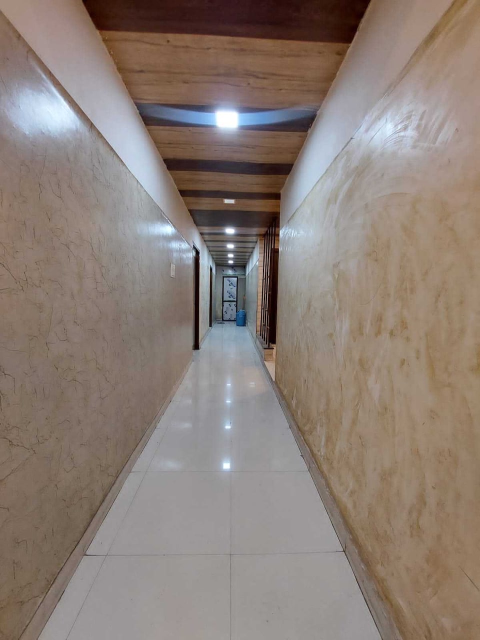 OYO 700700 Rajeswari continental, Govind Nagar Kanpur, Kanpur