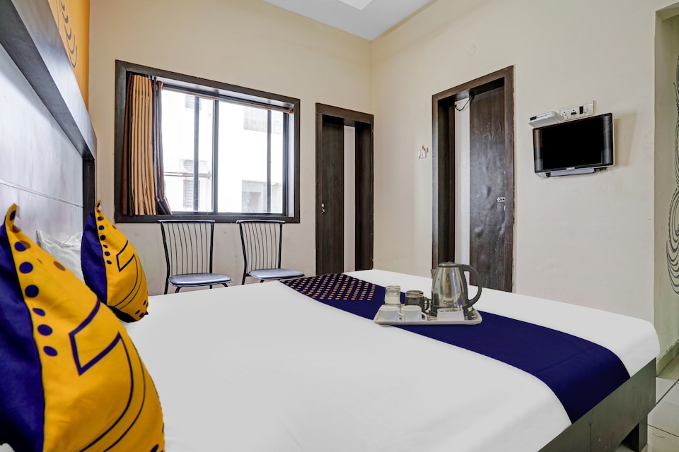 SPOT ON 700702 Hotel Sai Shriyash, Shirdi, Shirdi