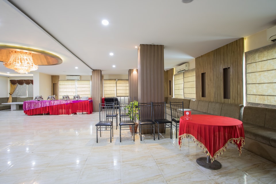 Capital O 1546 The Sensation Hotel, Rajender Nagar, Indore