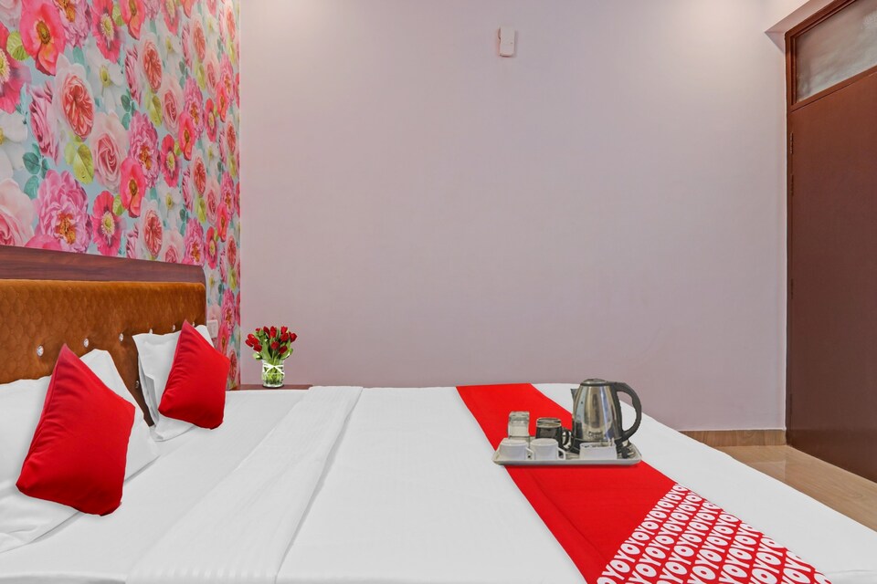 Flagship 700729 The Holiday Inn, Gomti Nagar Lucknow, Lucknow