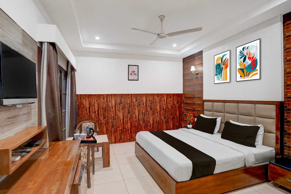 Townhouse Zirakpur Bus Stand Formerly Hotel Citi Inn, Zirakpur, जीरकपुर