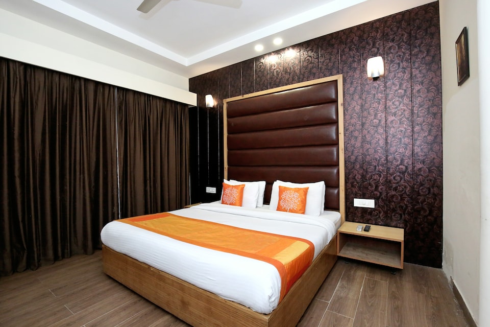 Super Townhouse Zirakpur Bus Stand Formerly Hotel Citi Inn, Zirakpur, Zirakpur