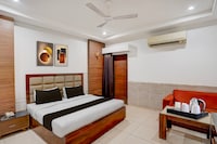 Super Townhouse by OYO Zirakpur Bus Stand Formerly Hotel Citi Inn