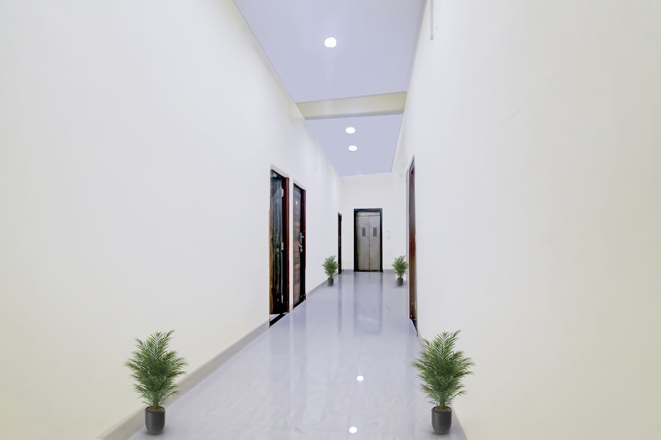 OYO Flagship Hotel Dream Paradise, Vijay Nagar Indore, Indore