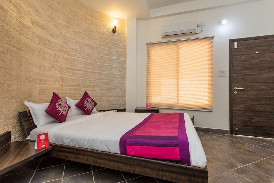 OYO 12200 Hotel Surya Resort, Freeganj, Ujjain