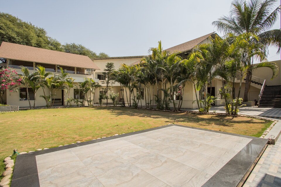 OYO 12200 Hotel Surya Resort, Freeganj, Ujjain