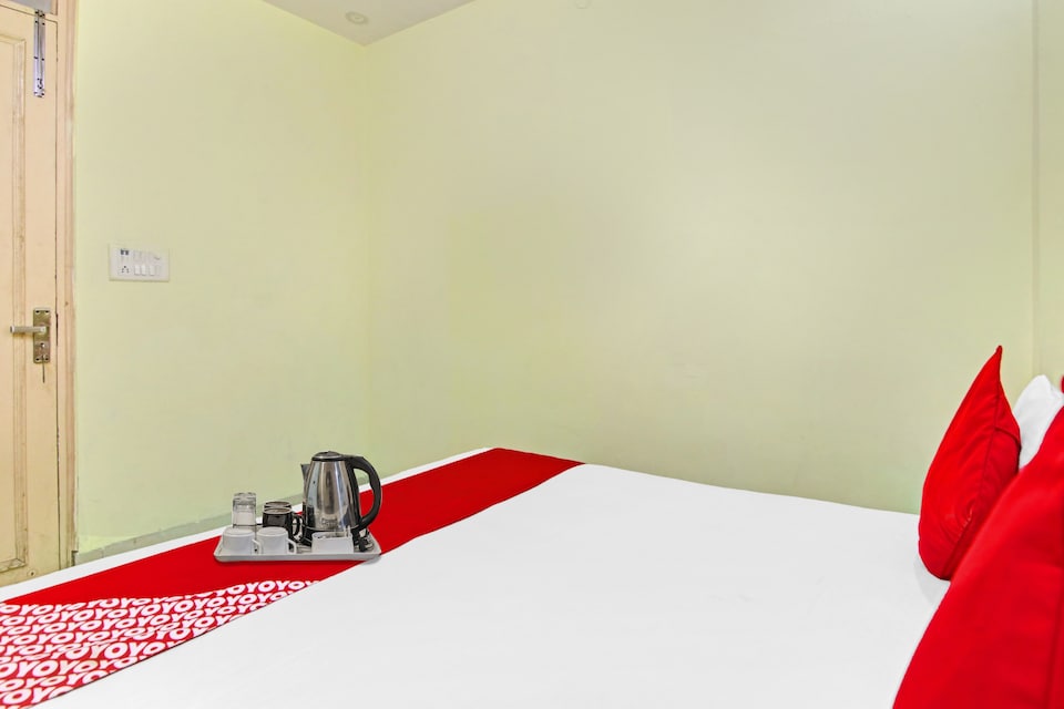 Flagship Hotel Prime Plaza Near Pacific Mall Tagore Garden, Rajouri Garden Delhi, Delhi