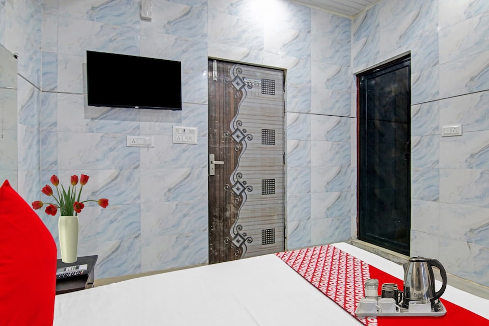 Flagship Hotel You & Me Near Pacific Mall Tagore Garden, Rajouri Garden Delhi, Delhi